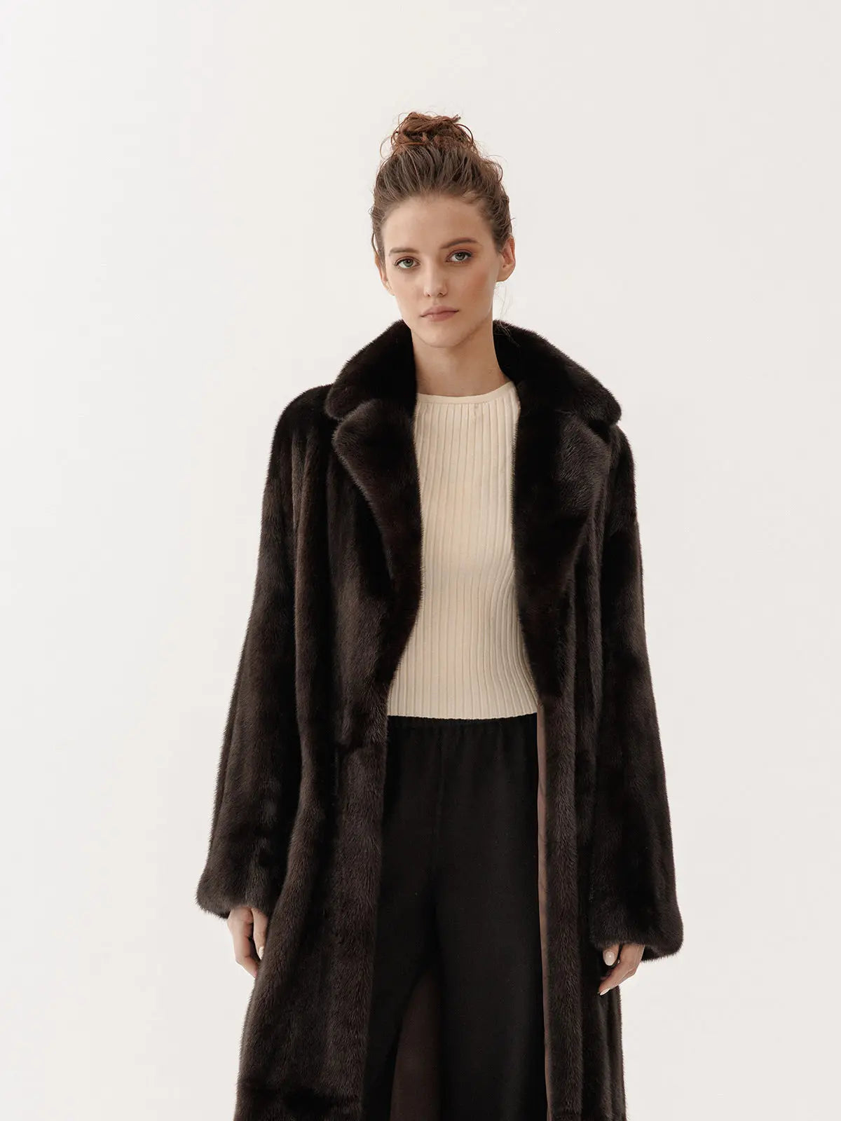 Fur coat for women made of natural mink