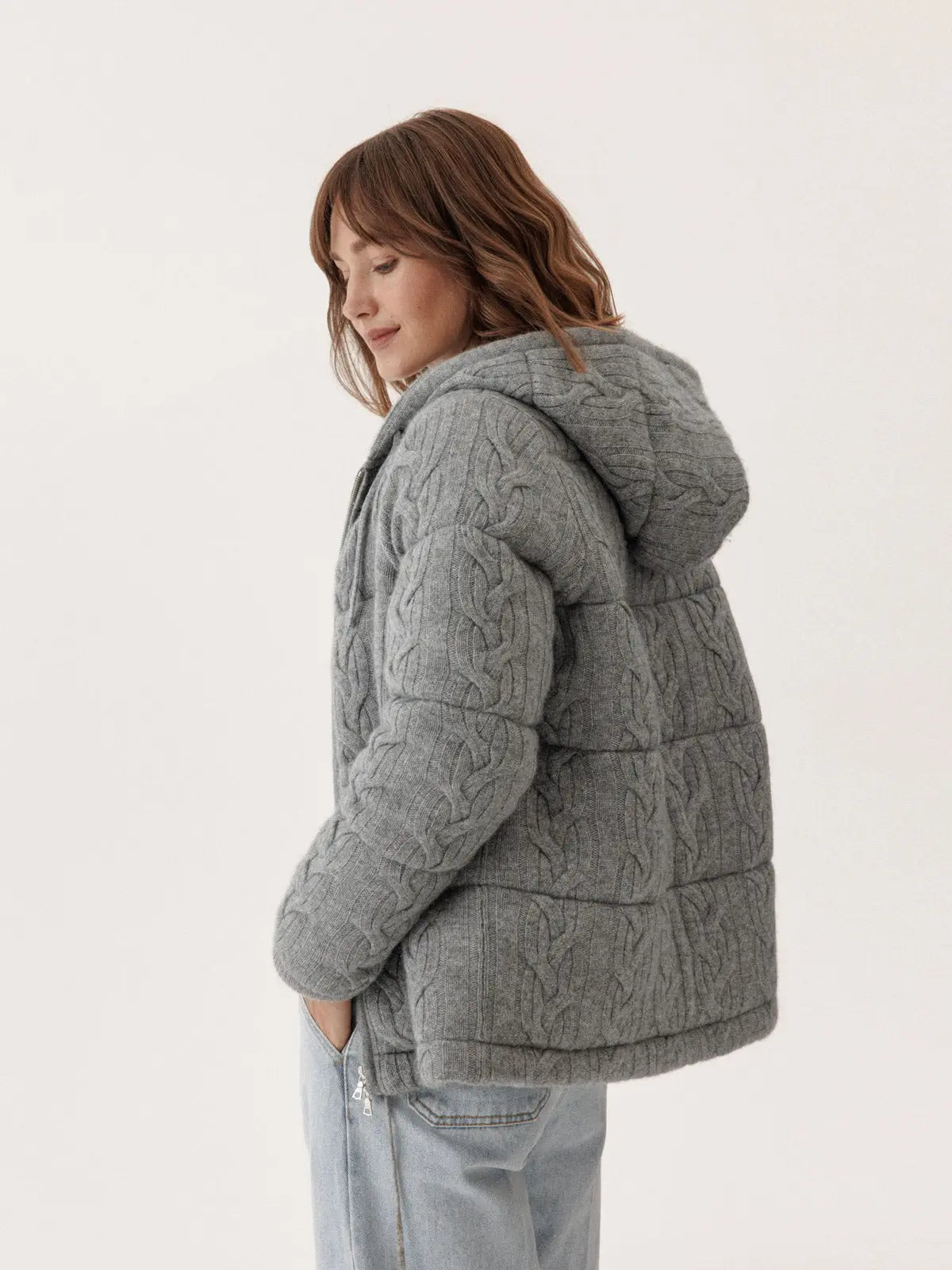 Knitted down jacket in cashmere yarn with hood
